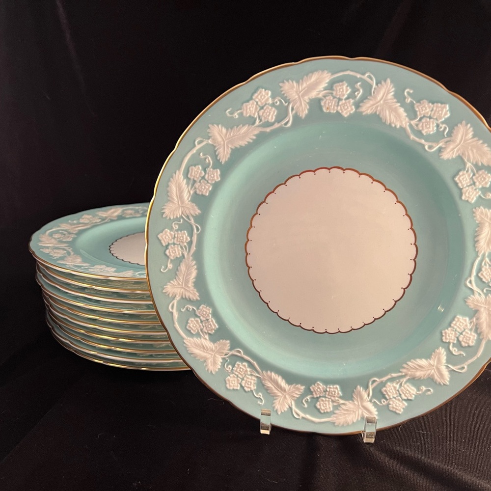 11 Vintage Royal Crown Derby Kendal Celadon 9” Luncheon Plates